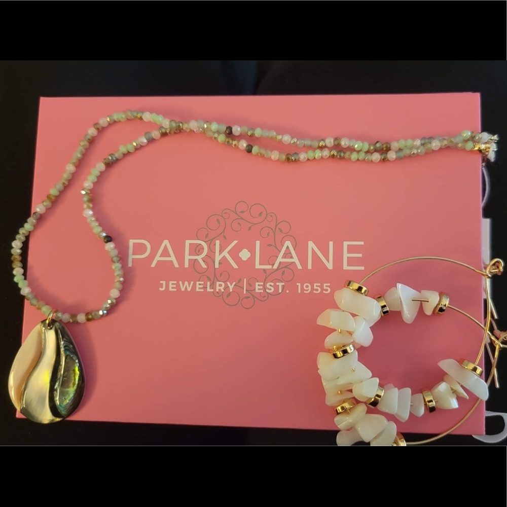 Park lane May sparkle box earrings and necklace set